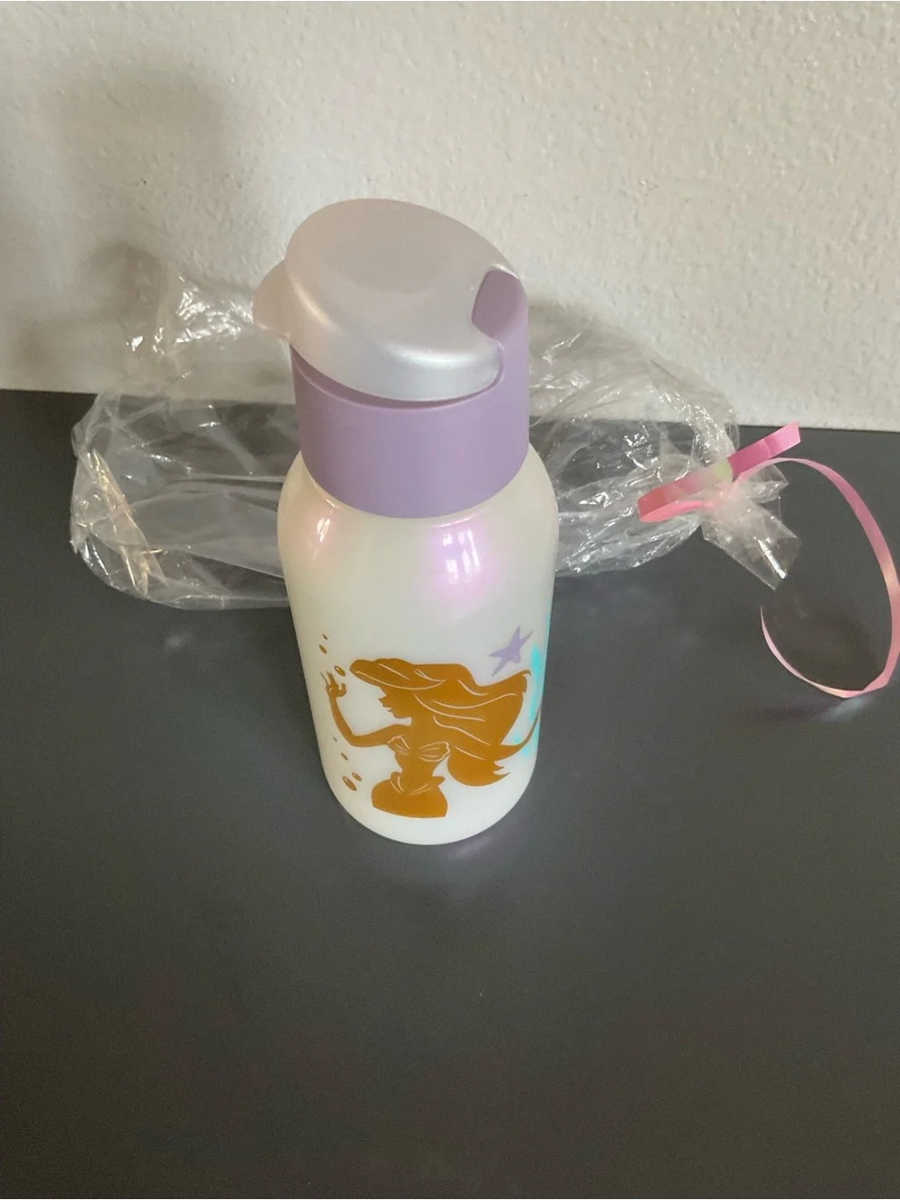 Tupperware drinking bottle